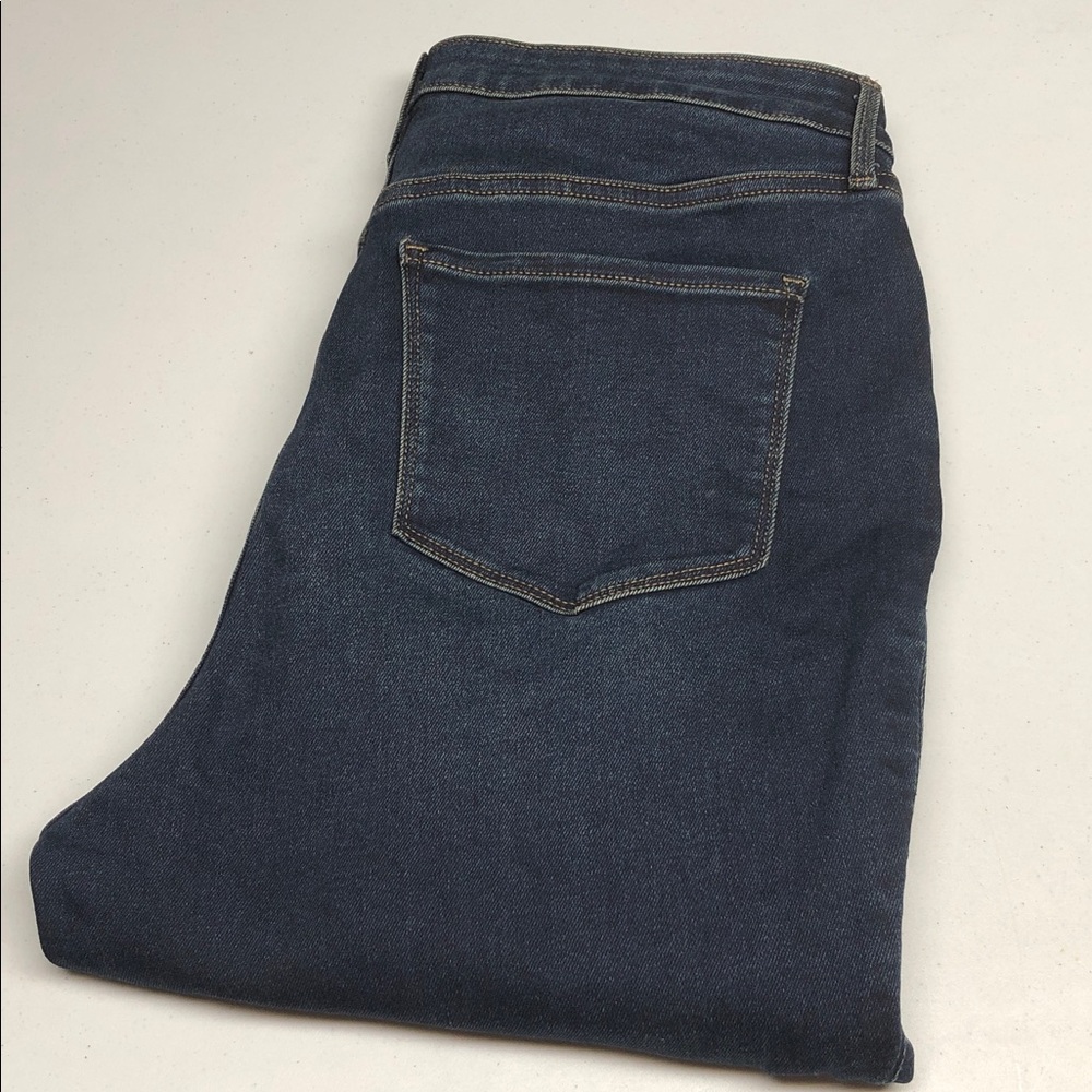 LIKE NEW OLD NAVY ROCKSTAR SUPER SKINNY EXTRA HIGH RISE JEANS 16/33x30 ⭐️
